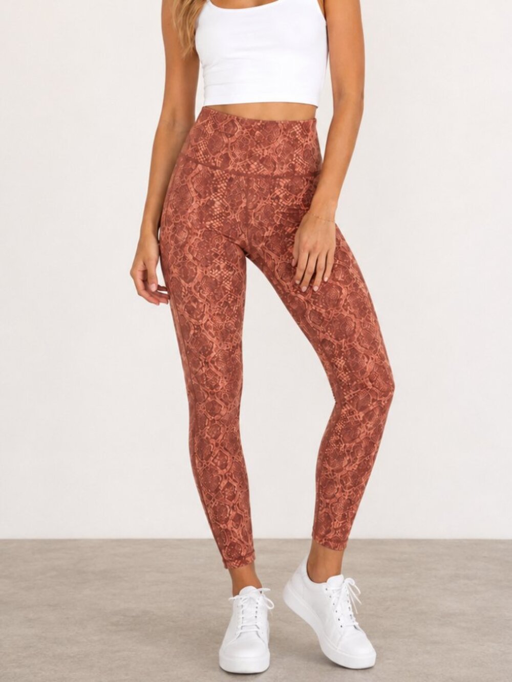 ATHLETA Ultimate Stash Pocket 7/8 Leggings Rust Orange Snakeskin Print Size L